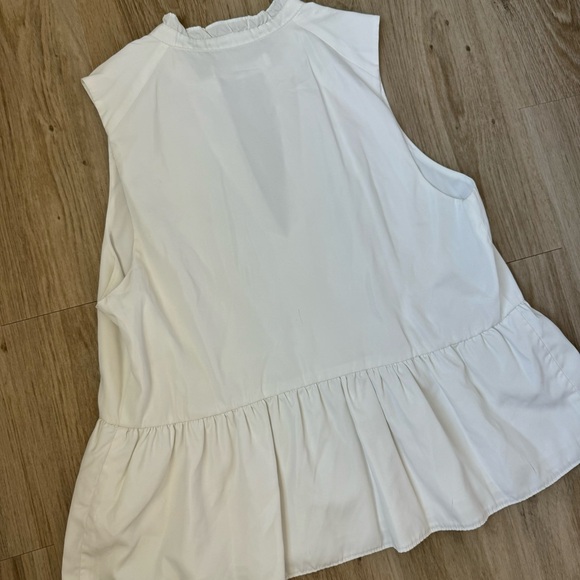 Amanda Uprichard Sleeveless Split Neck top - Picture 4 of 4